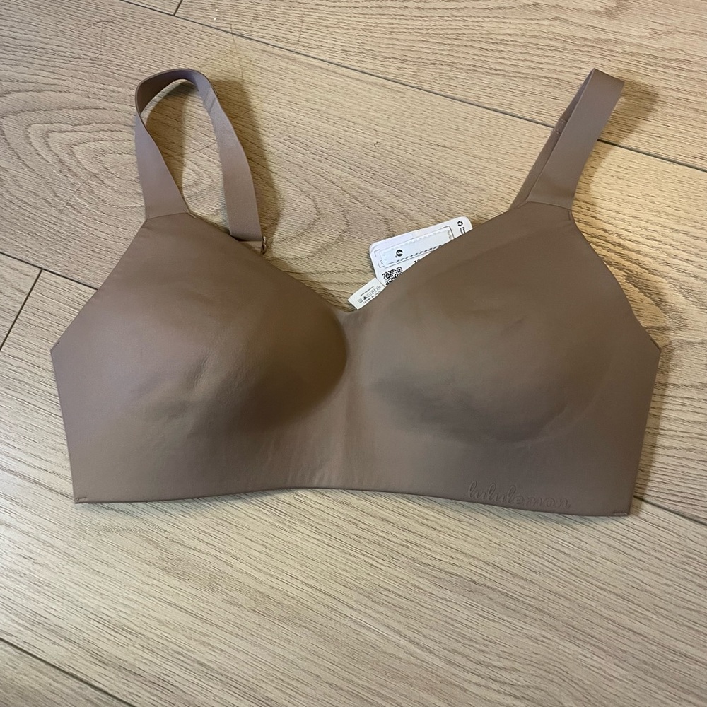 Lululemon hold true bra